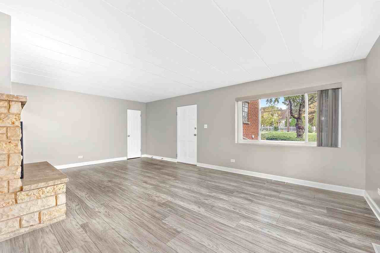 332 Maple Ave #1 - Photo 4 of 29