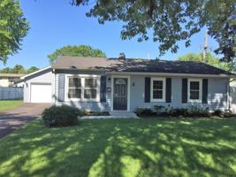 featured image of 2 Sweetbriar Ct