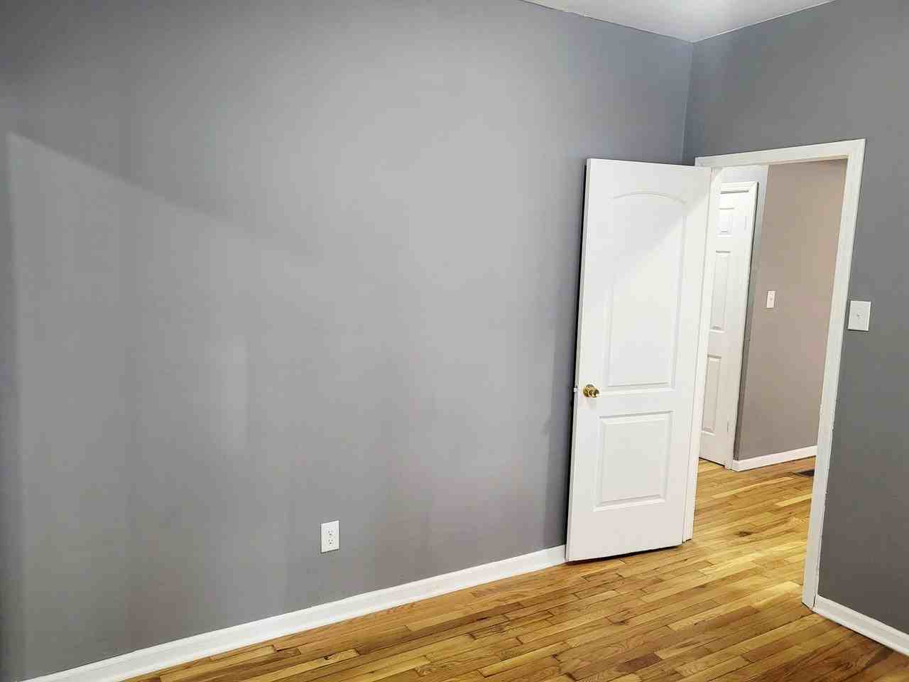 2521 E 72nd Pl - Photo 7 of 21