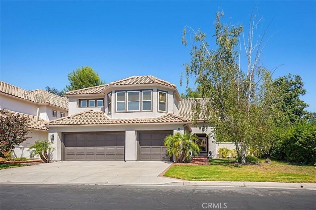 28 Lawnridge - Photo 3 of 50