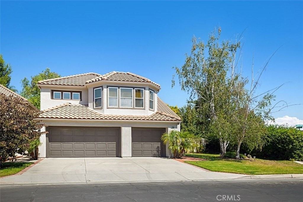 28 Lawnridge - Photo 4 of 50