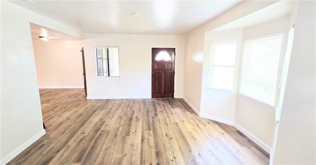 8730 6th St - Photo 6 of 50