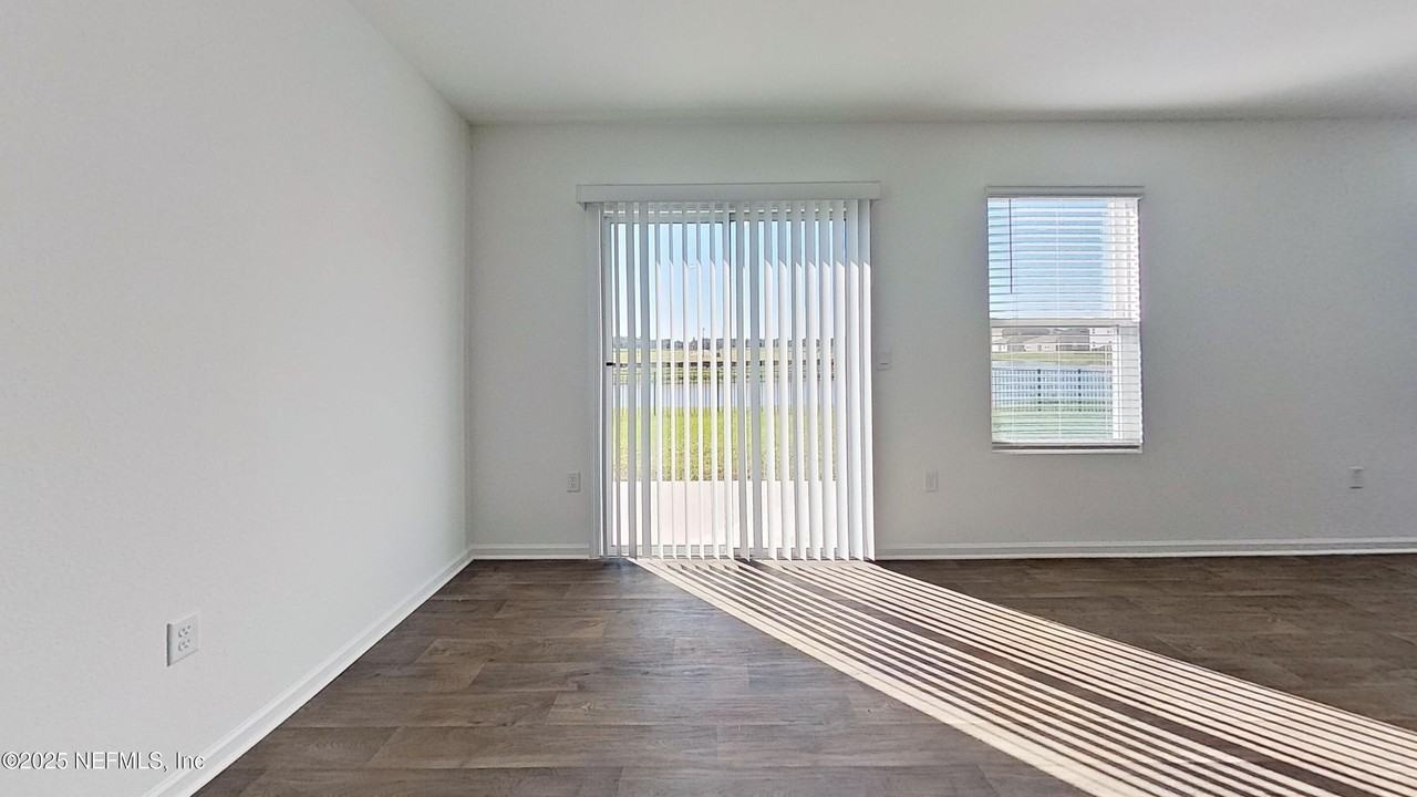 12452 Rubber Fig Ter - Photo 4 of 25