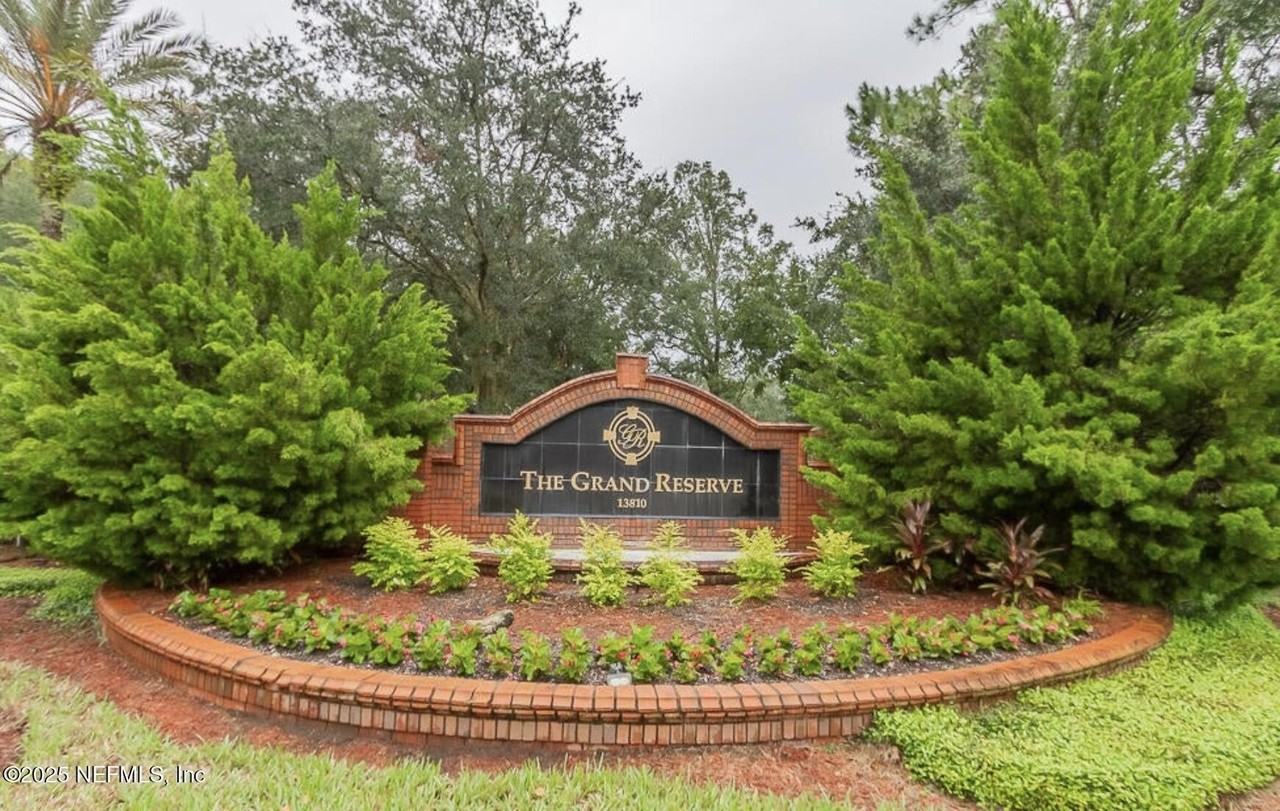 13810 Sutton Park Dr Unit 1228 #1228 - Photo 2 of 30