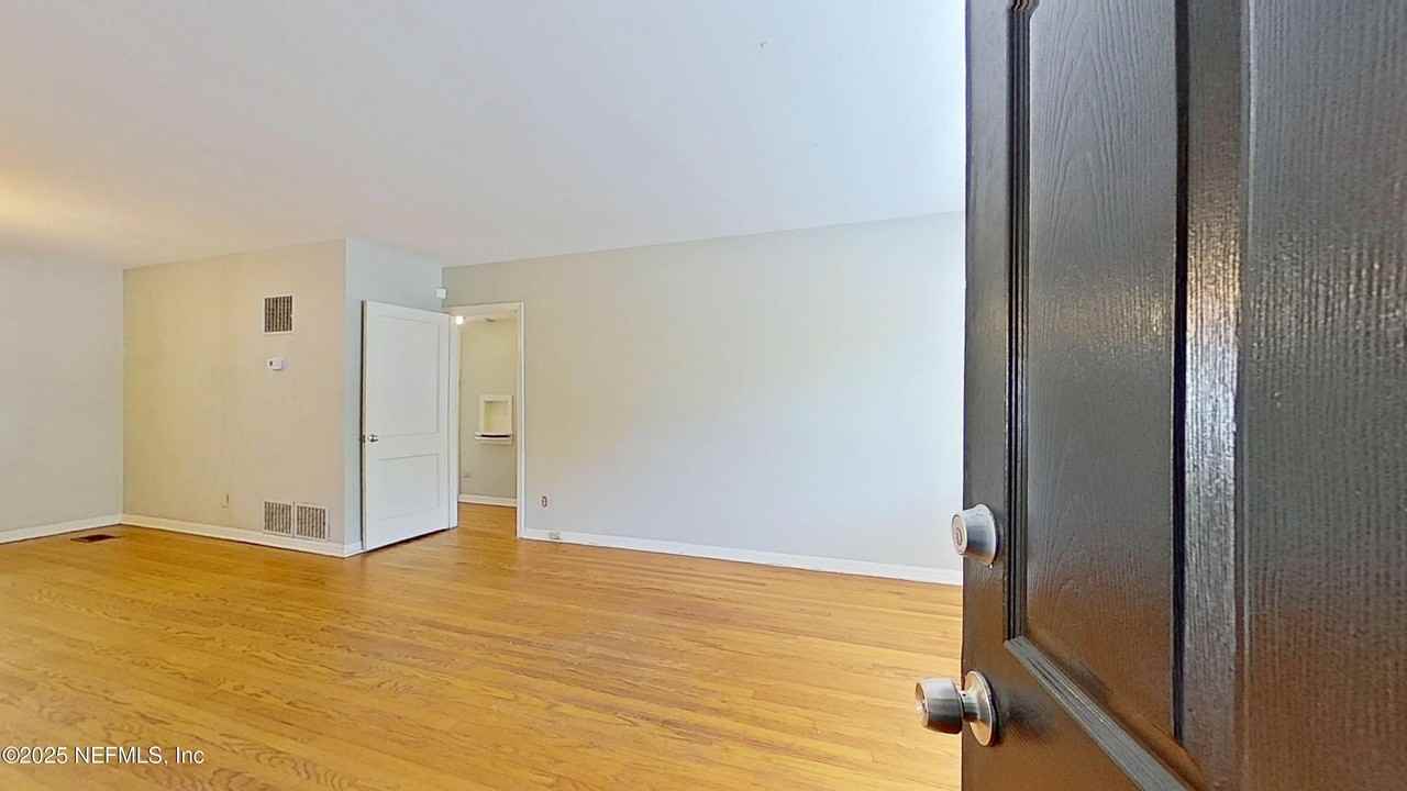1234 Lasalle St Apt 2 #2 - Photo 5 of 17