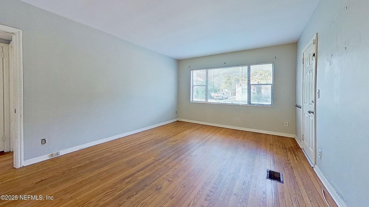 1234 Lasalle St Apt 2 #2 - Photo 7 of 17