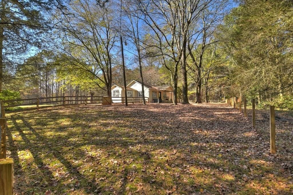 3380 Clear Creek Road - Photo 4 of 39