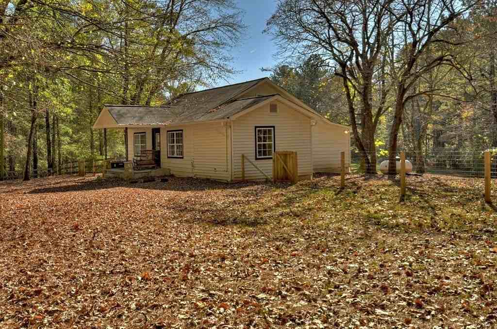 3380 Clear Creek Road - Photo 6 of 39