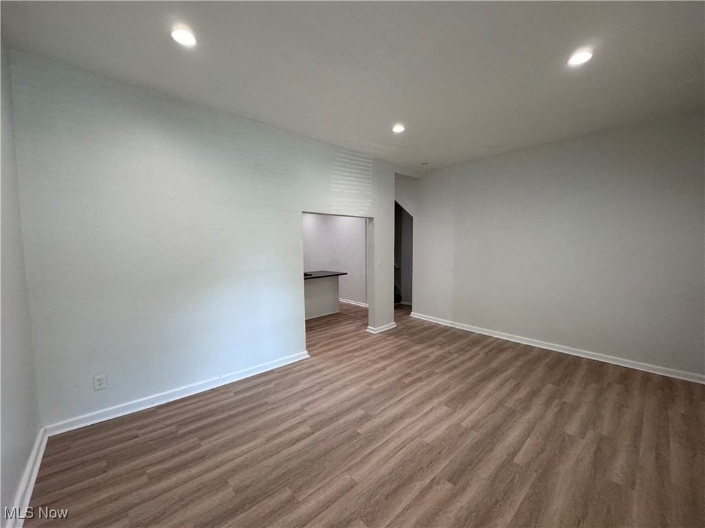 3820 John Ave - Photo 5 of 14