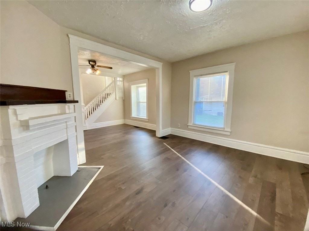 581 Schiller Ave Unit 1 #1 - Photo 3 of 12