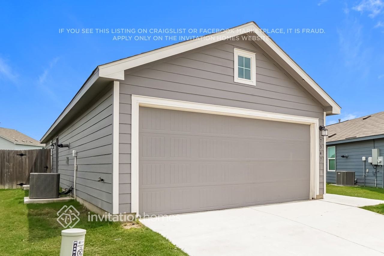 7347 Plata Circle - Photo 3 of 17