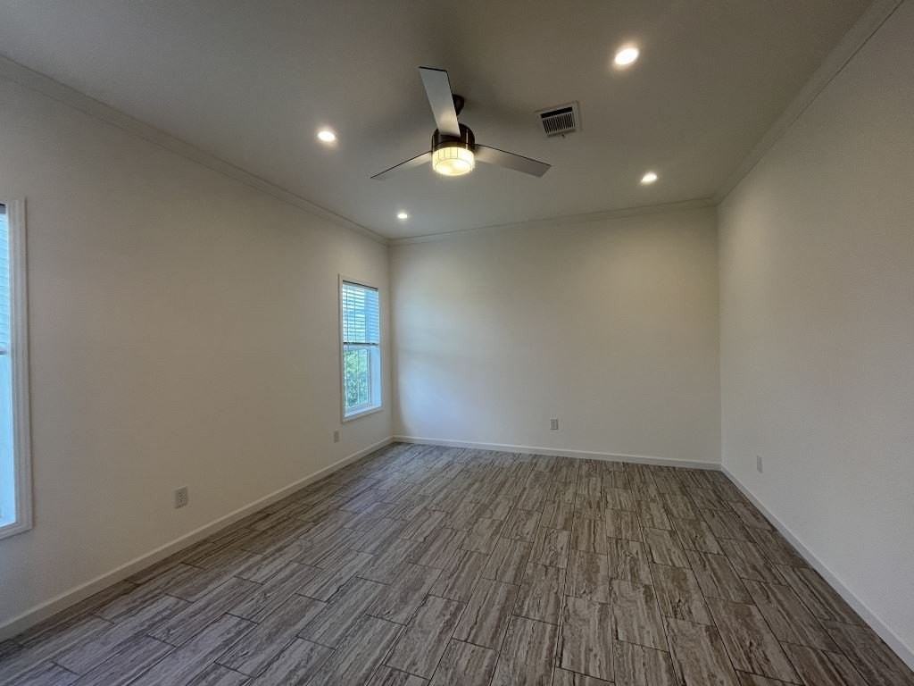 557 Bimini Cay Cir #557 - Photo 6 of 16