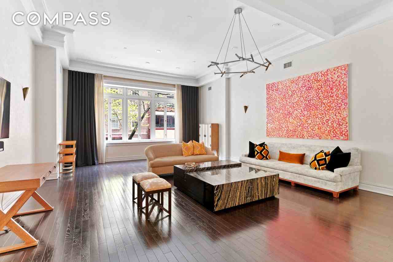 18 E 62nd St #2 - Photo 2 of 21