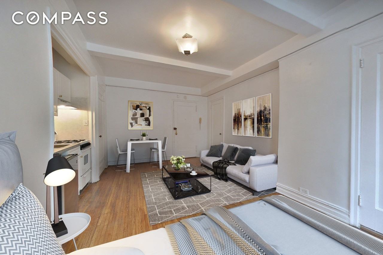 457 W 57th St #814 - Photo 2 of 4