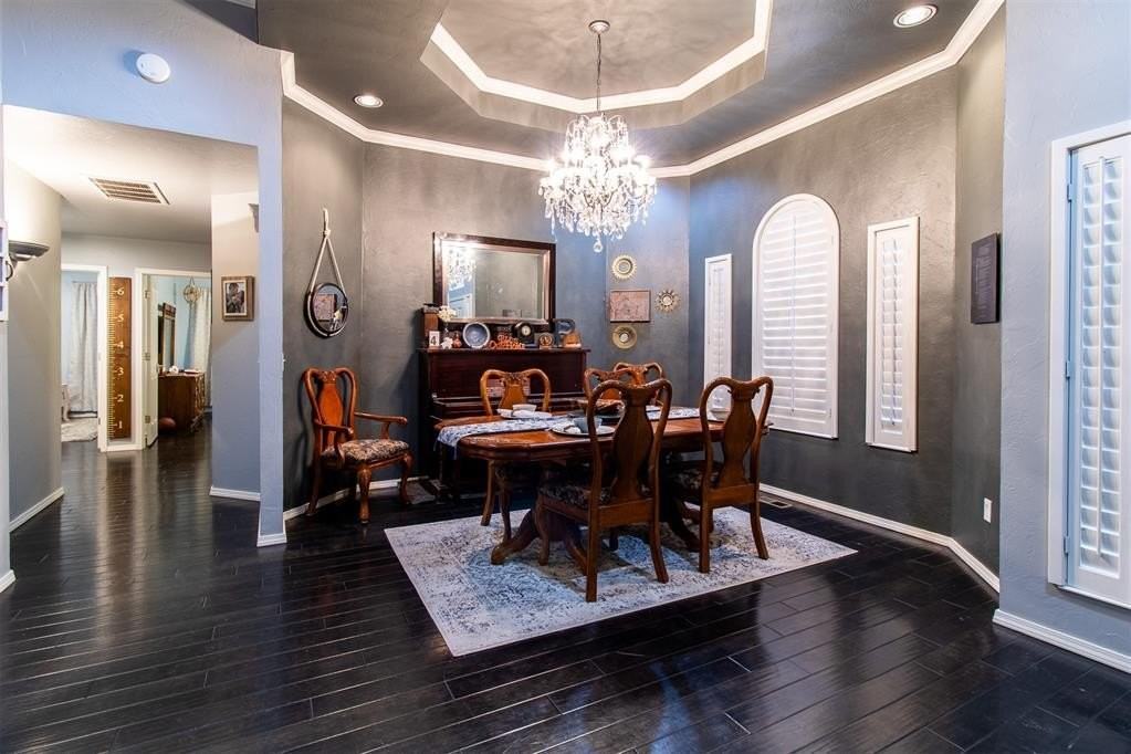 2812 Southwest 109th Street - Photo 3 of 21