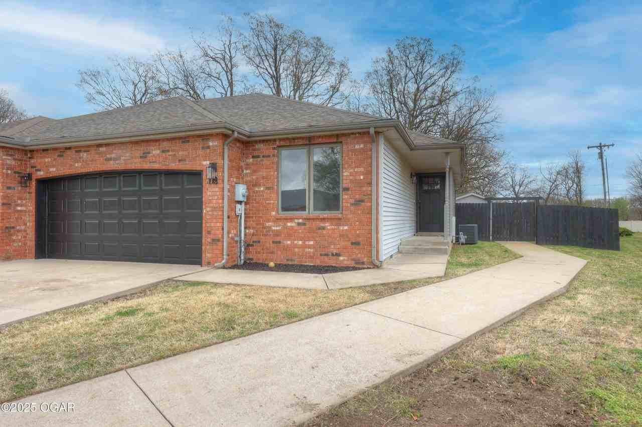 119 West Briarbrook Lane - Photo 2 of 25