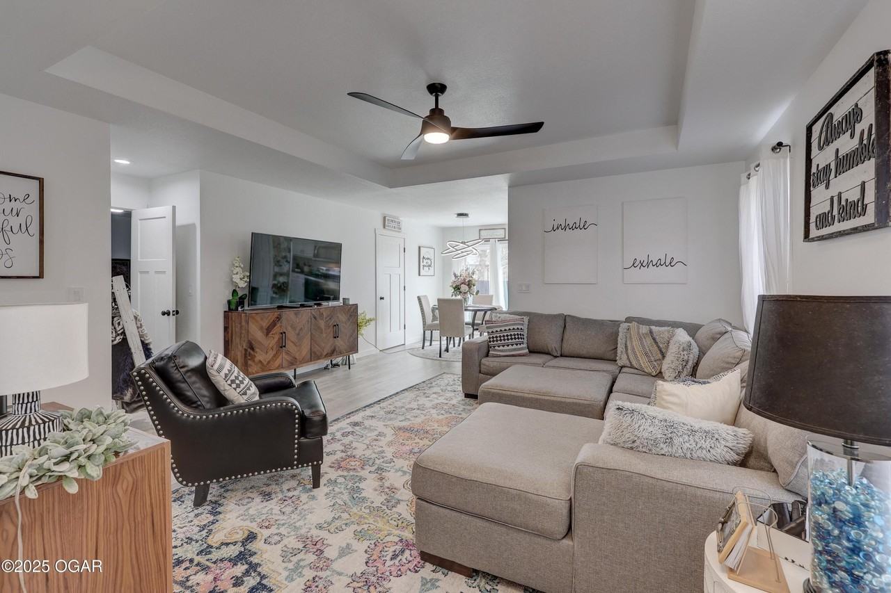 119 West Briarbrook Lane - Photo 3 of 25