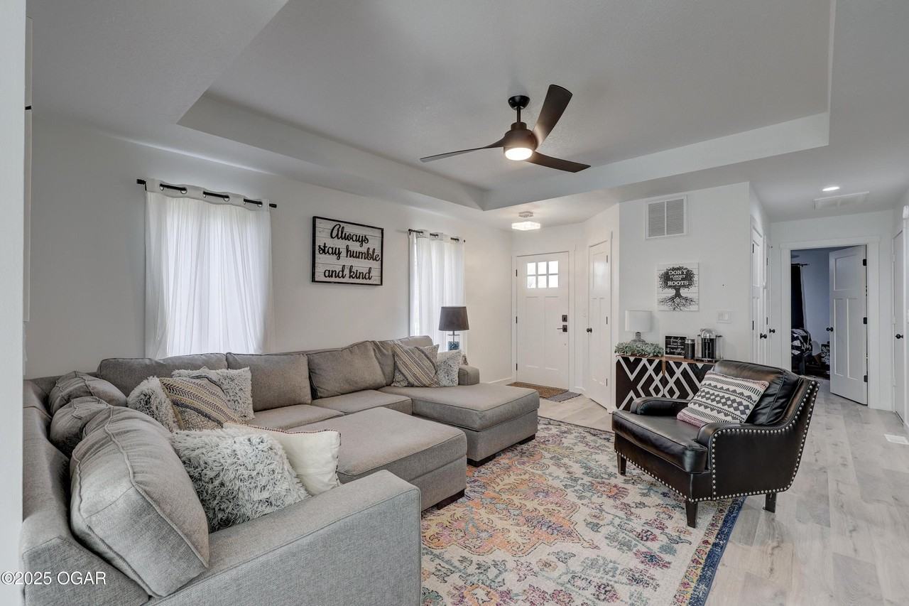 119 West Briarbrook Lane - Photo 6 of 25