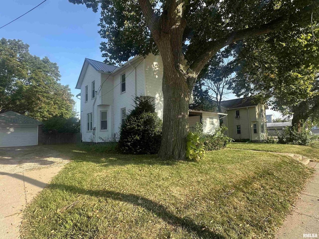 405 S Main St - Photo 3 of 16