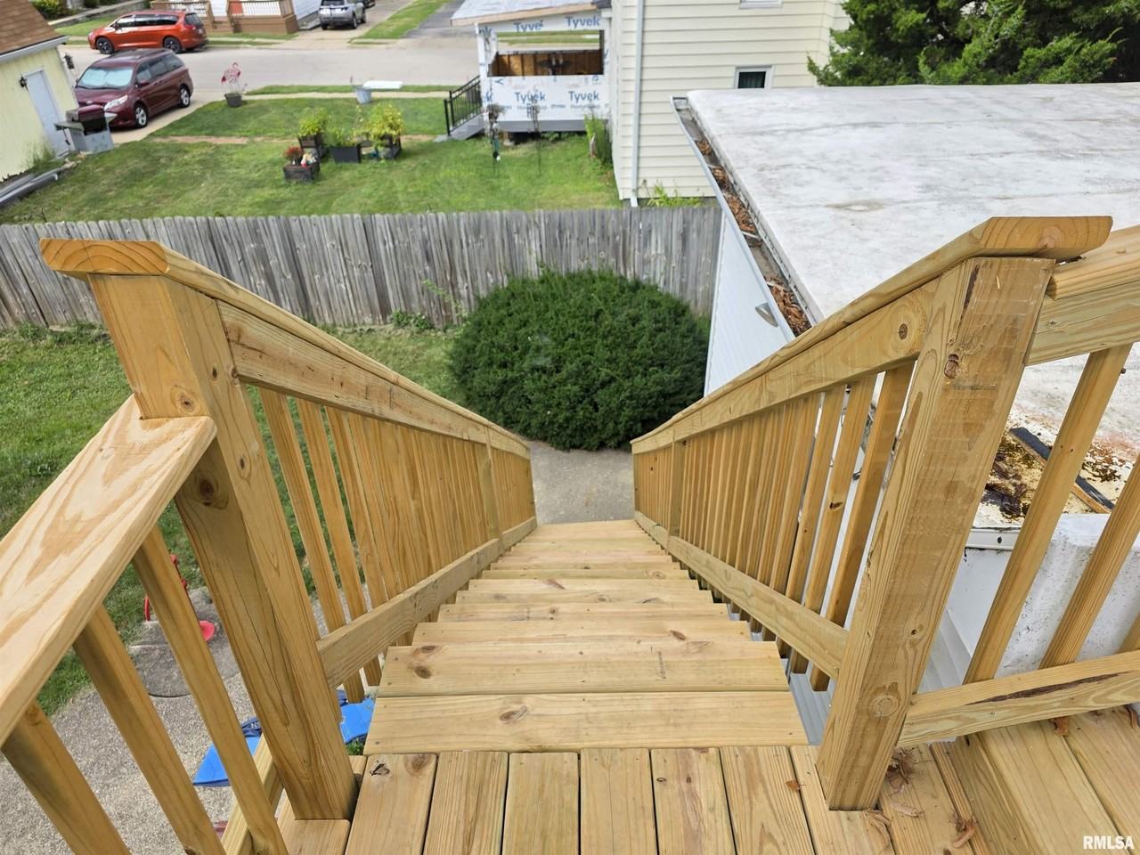 405 S Main St - Photo 5 of 16