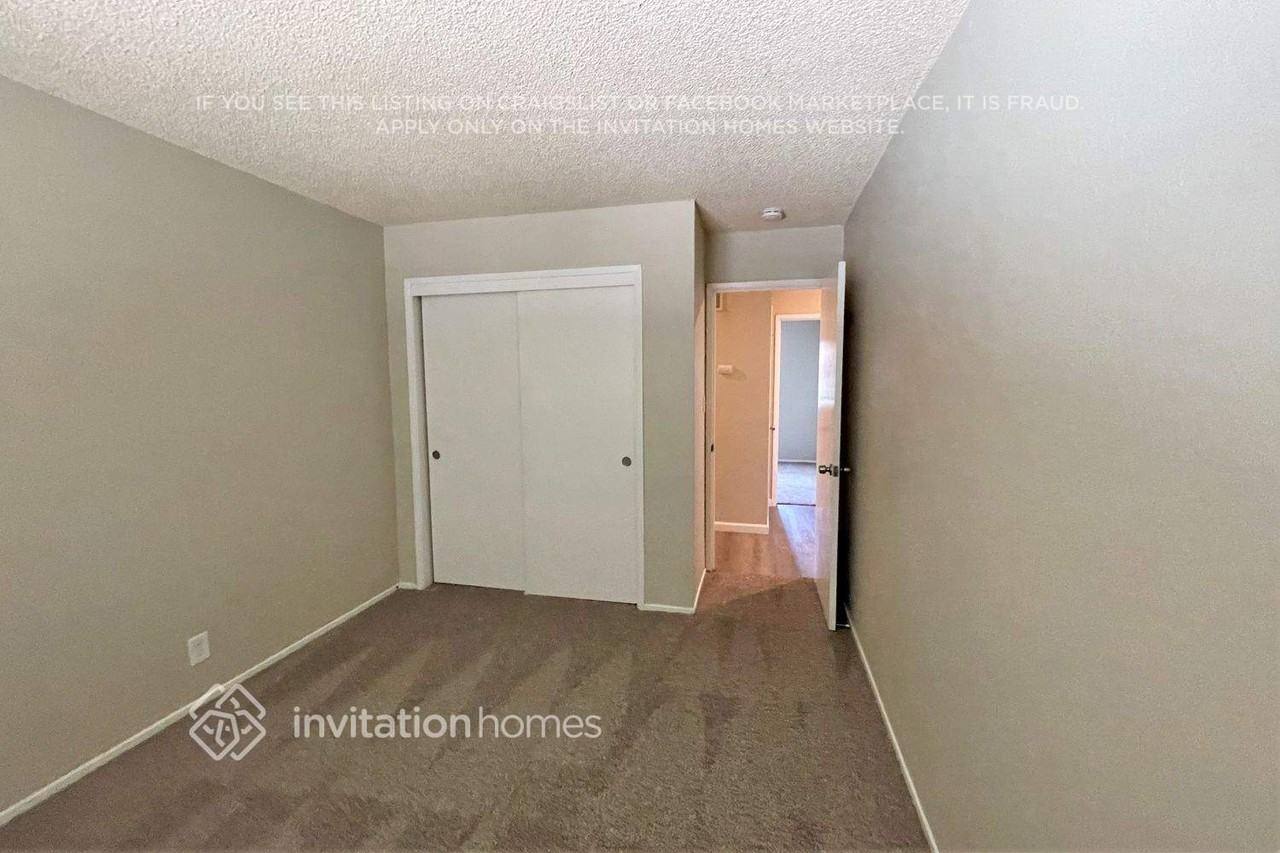 217 Locust Dr - Photo 7 of 15