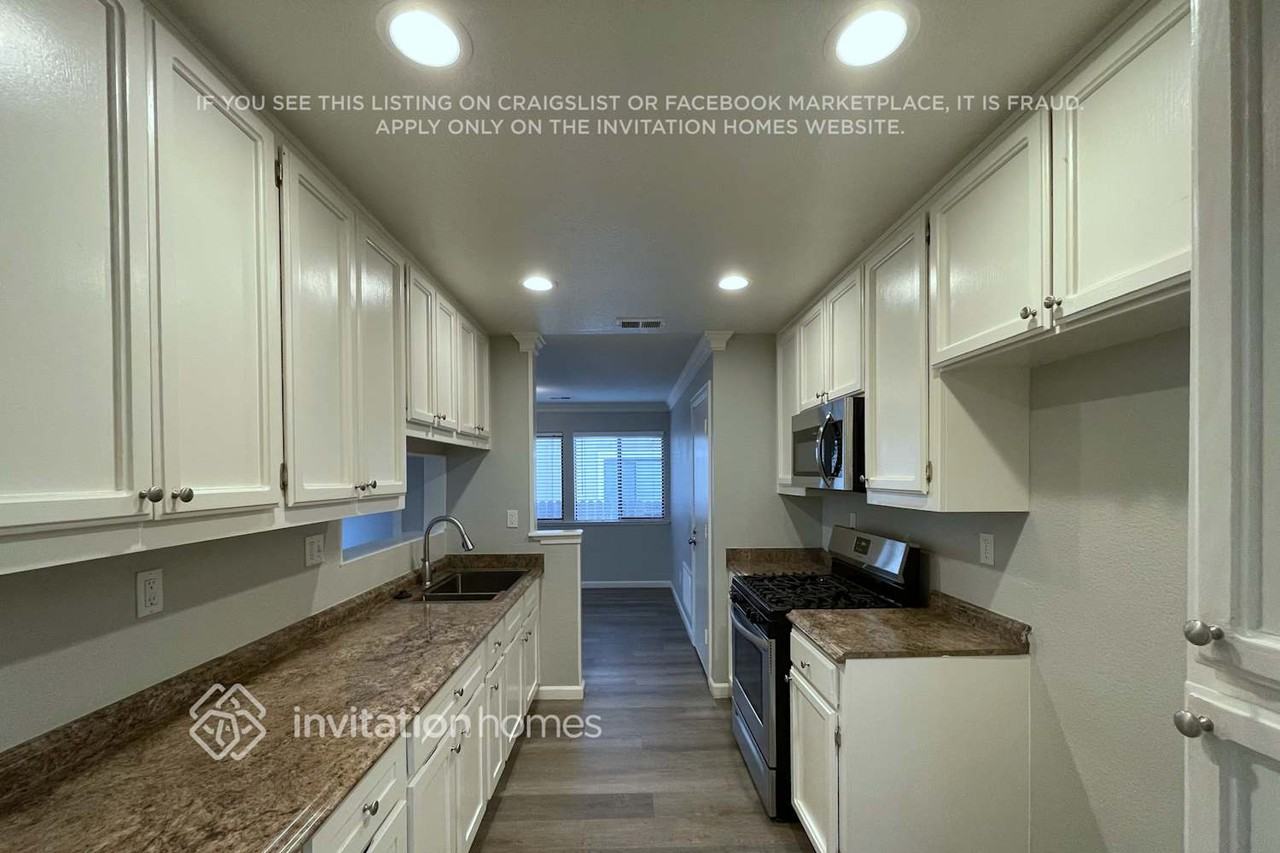 2522 Mankas Boulevard - Photo 4 of 12