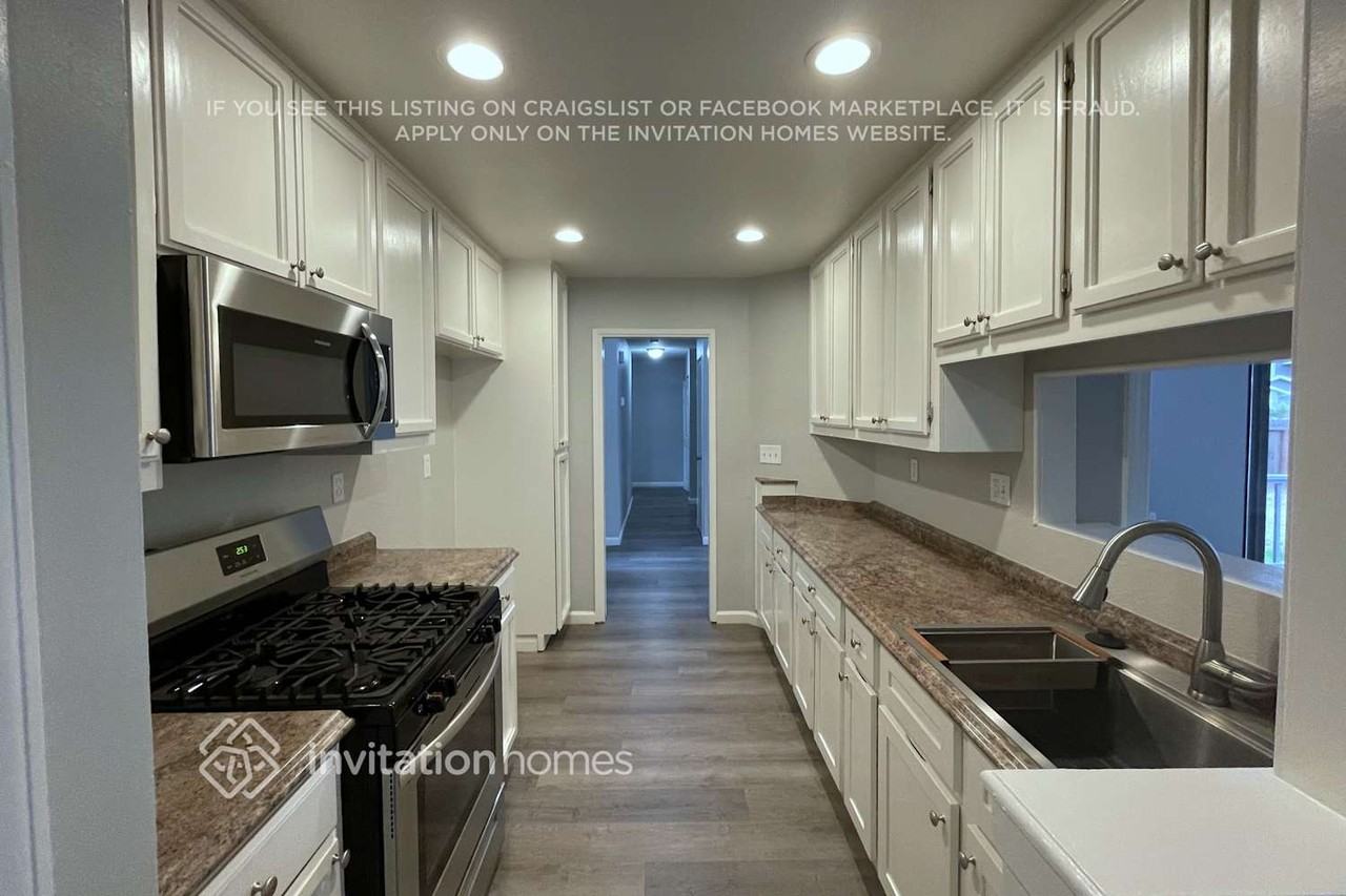 2522 Mankas Boulevard - Photo 5 of 12