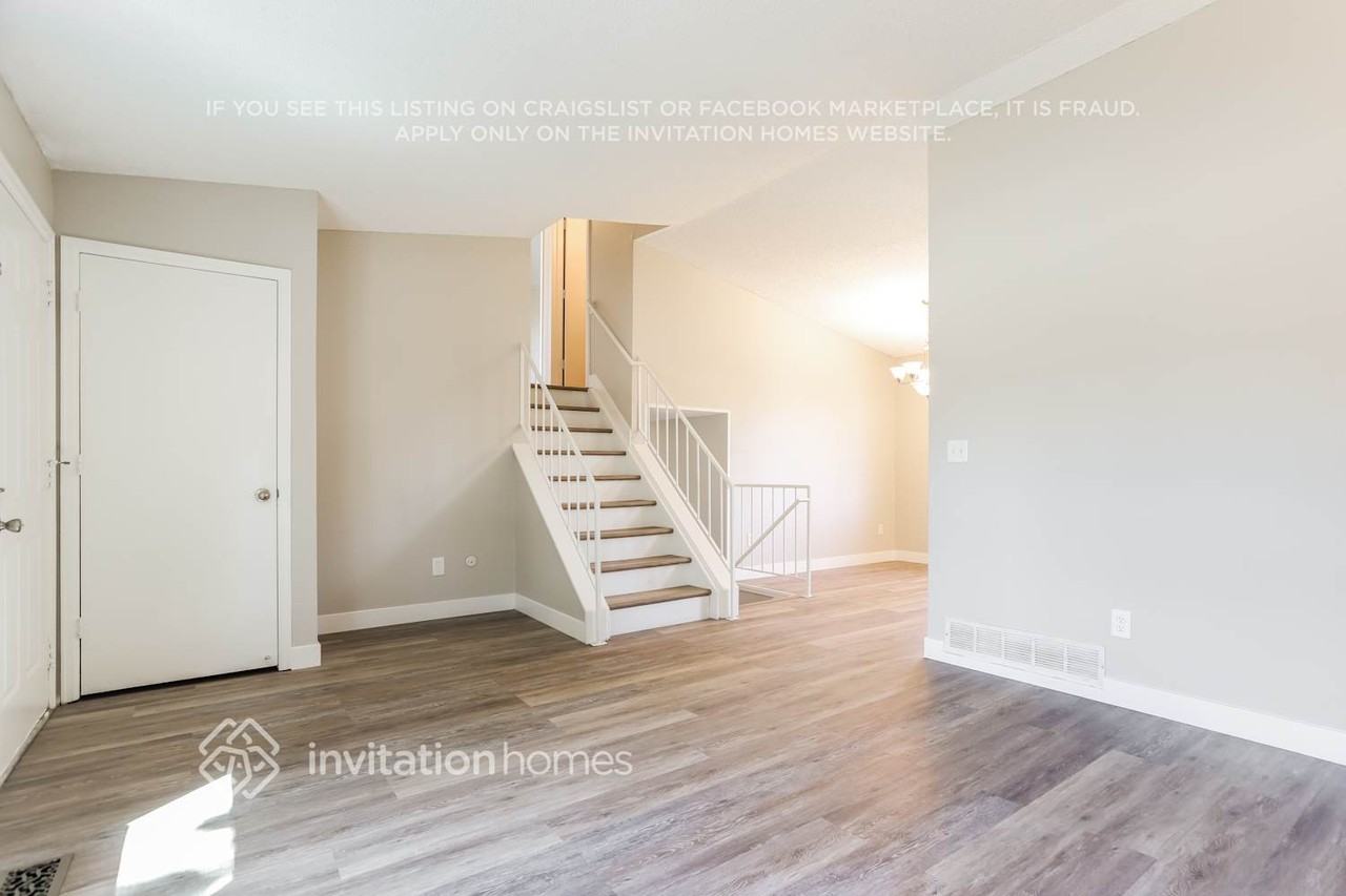 19672 East Purdue Circle - Photo 2 of 15