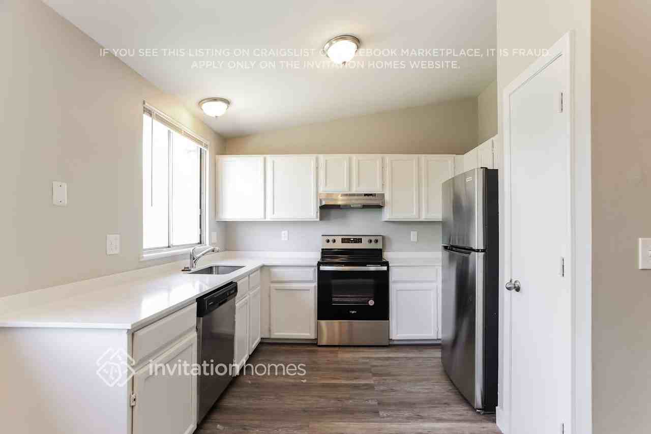 19672 East Purdue Circle - Photo 6 of 15