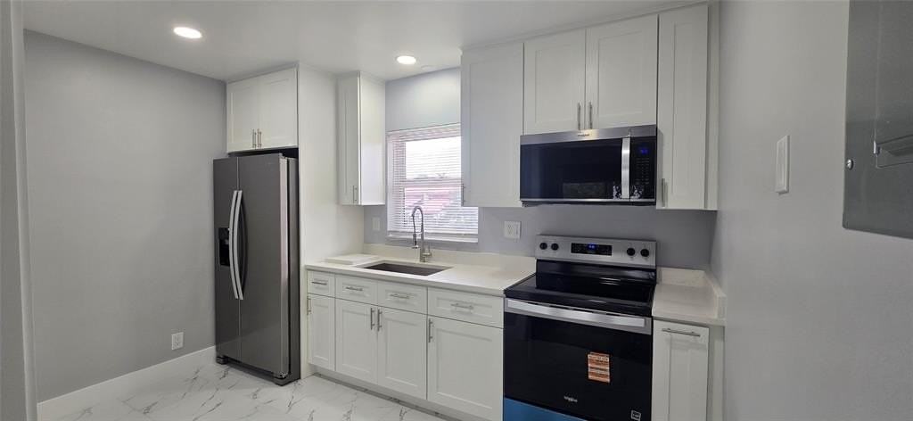 8606 Nw 35th St #5 - Photo 3 of 15