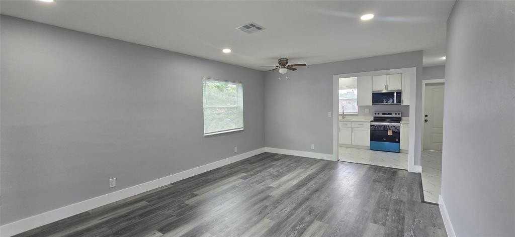 8606 Nw 35th St #5 - Photo 6 of 15