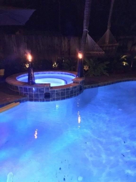 1334 Northeast 16th Avenue #REAR - Photo 2 of 37