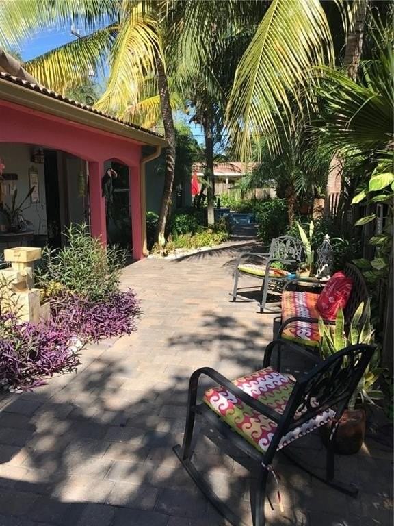 1334 Northeast 16th Avenue #REAR - Photo 3 of 37