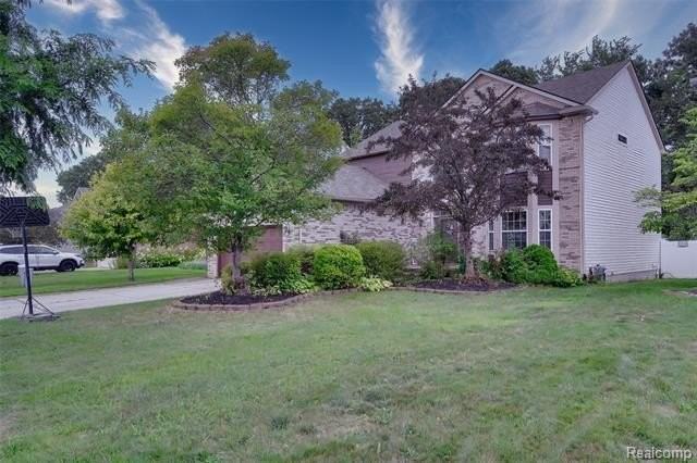 1387 Hartland Drive - Photo 5 of 50