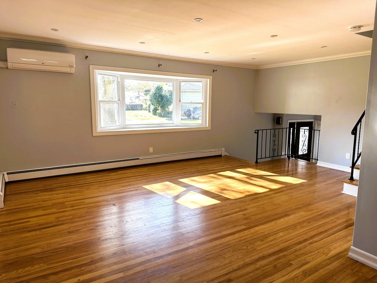 56 Sergent Court - Photo 4 of 25