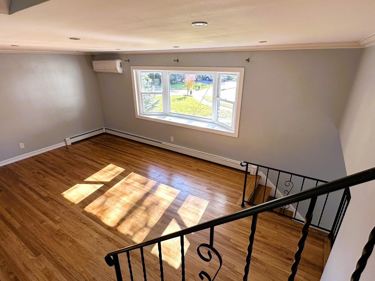 56 Sergent Court - Photo 5 of 25