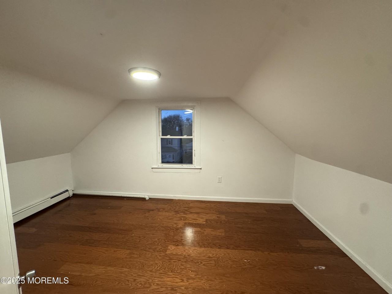 346 Chelsea Ave - Photo 5 of 10