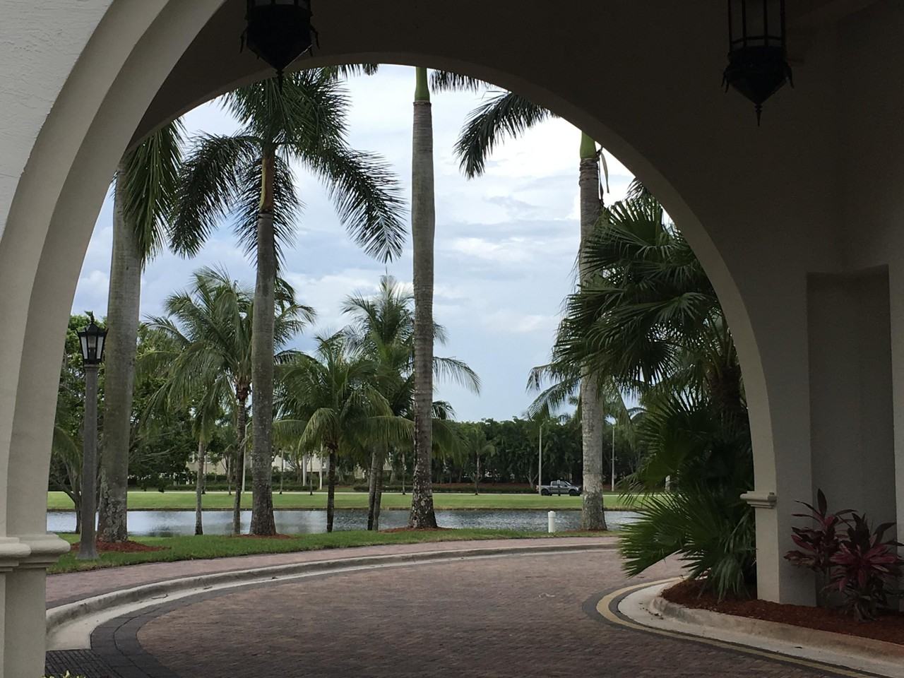 2333 Waburton Ter - Photo 4 of 40