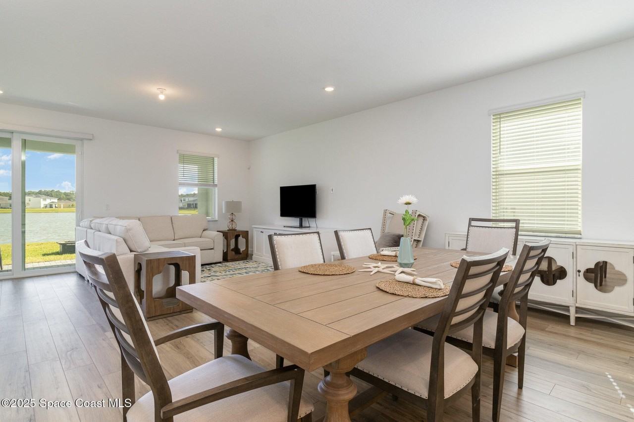 699 Veridian Cir Nw - Photo 3 of 23