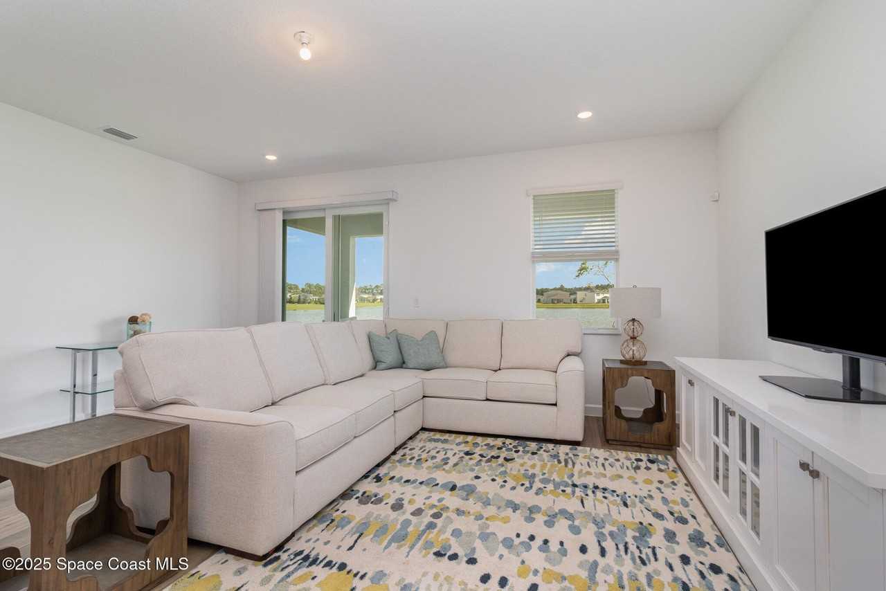 699 Veridian Cir Nw - Photo 4 of 23