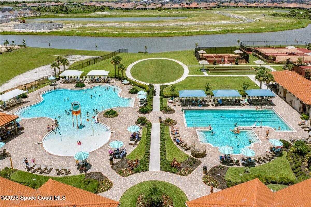 7921 Mocan Ct - Photo 3 of 50