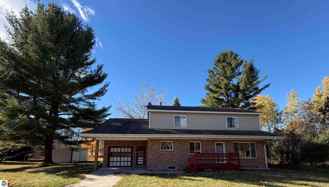 8334 M 113 E - Photo 1 of 1