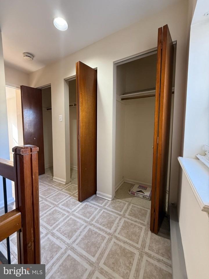 48 W West St - Photo 5 of 10