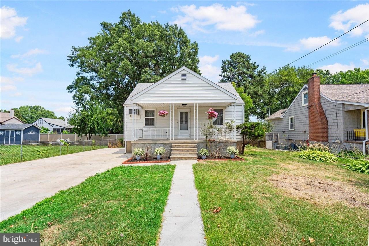 303 Miles Road - Photo 2 of 37