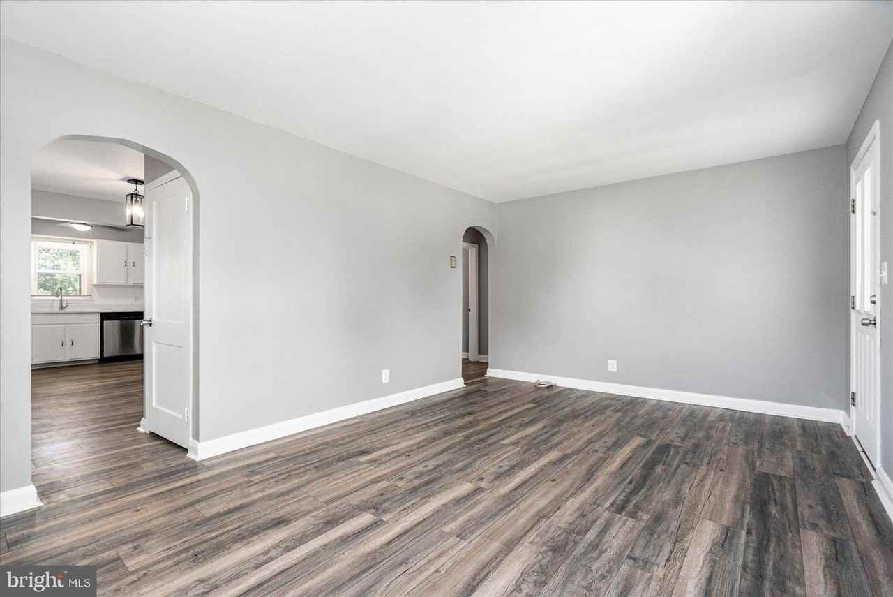 303 Miles Road - Photo 6 of 37