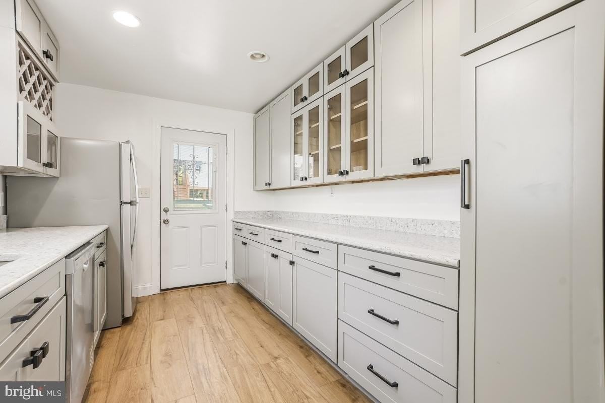 3217 Gumwood Dr - Photo 7 of 30