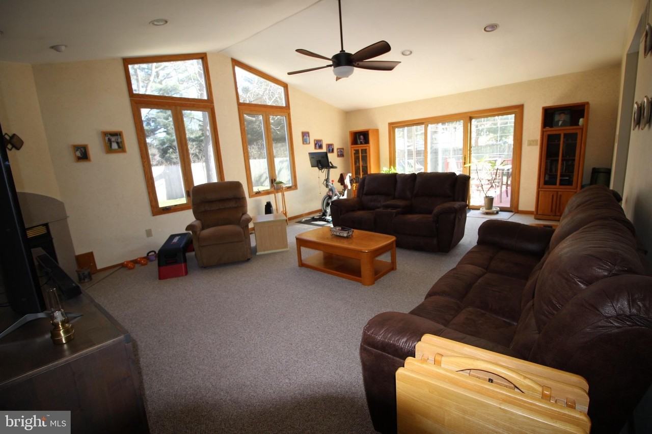 112 Harvard Road North - Photo 4 of 24