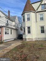 featured image of 924 Carteret Ave Apt 2 #2