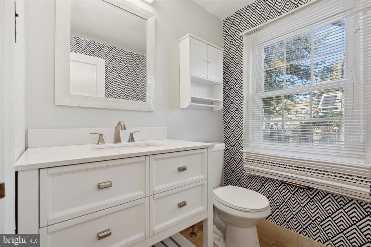 433 Haverford Rd - Photo 3 of 46