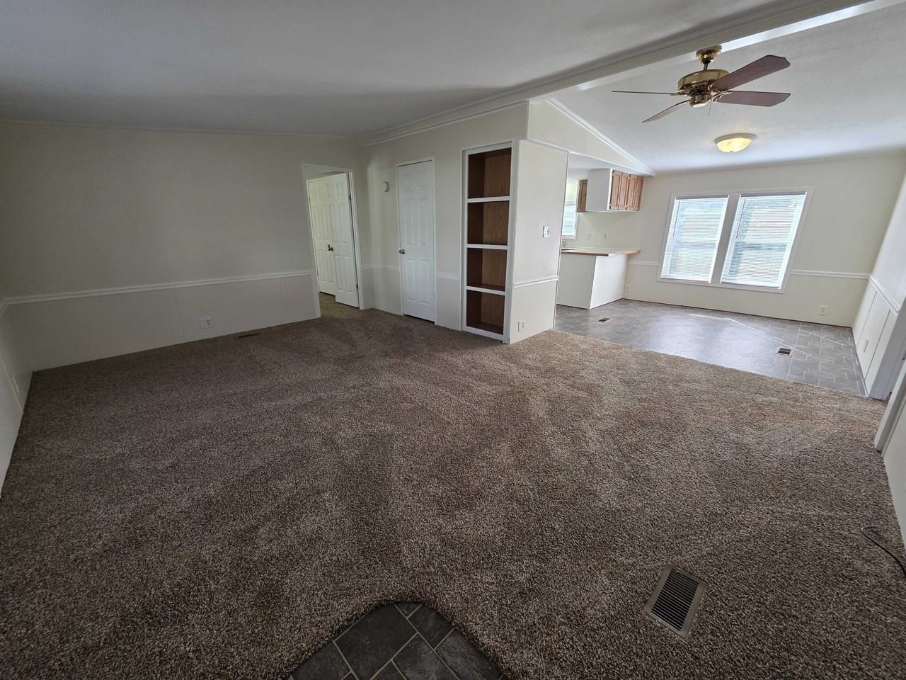 3683 Pinoak St #881 - Photo 3 of 33